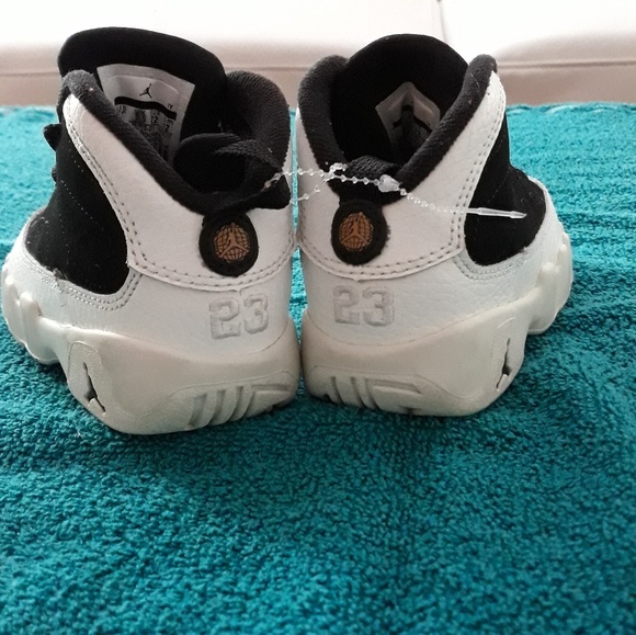 Toddler sneakers - Picture 2 of 3